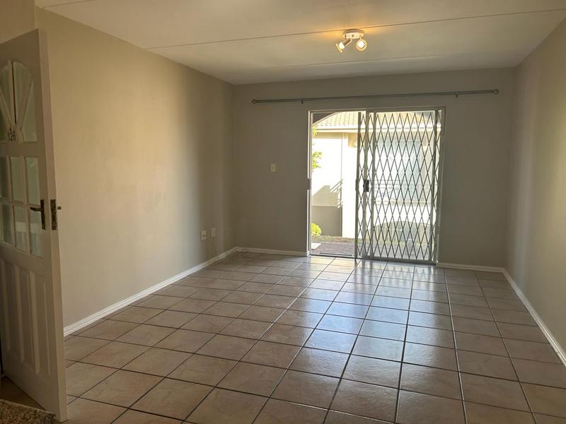 To Let 2 Bedroom Property for Rent in Vredekloof Heights Western Cape